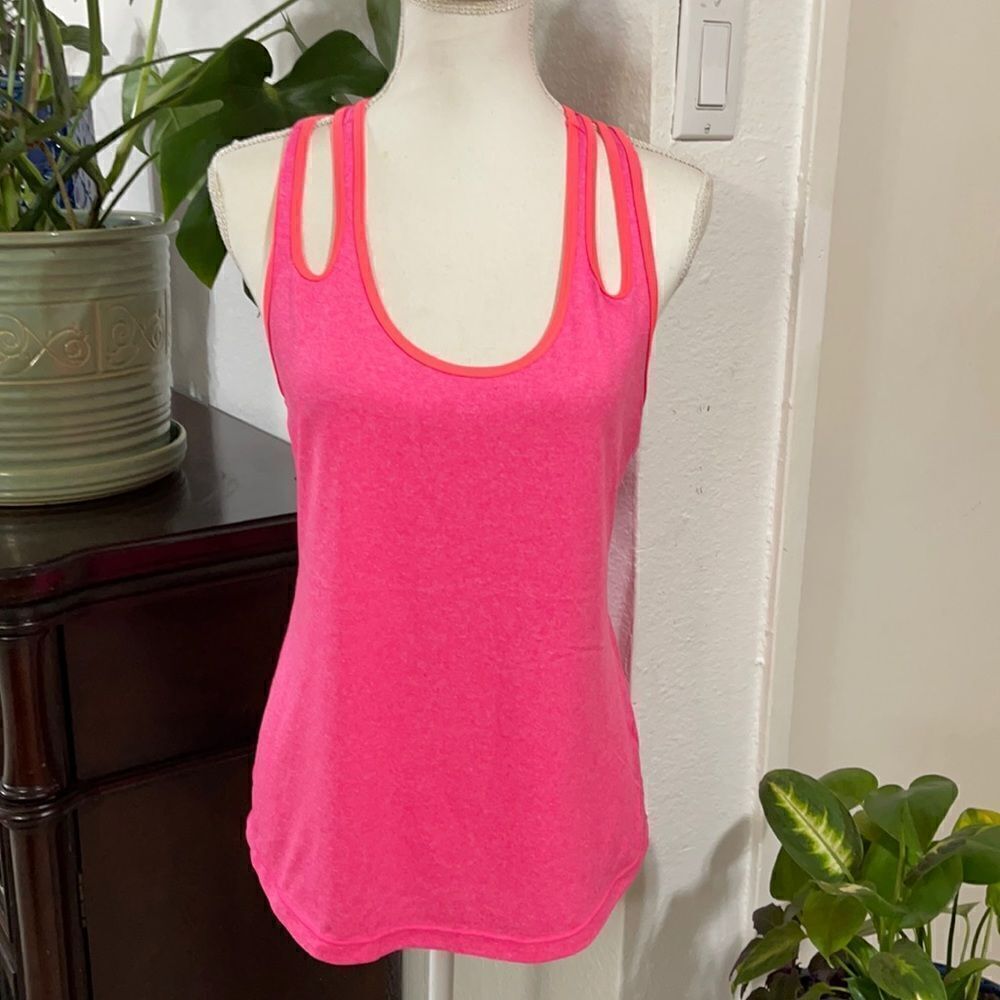 Bundle. Sports Tanks Tops